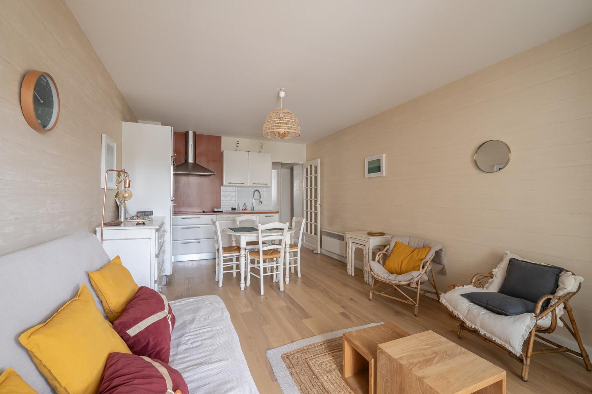 Agreable Appartement Et Terrasse A 2 Pas De La Mer Wimereux Exterior photo
